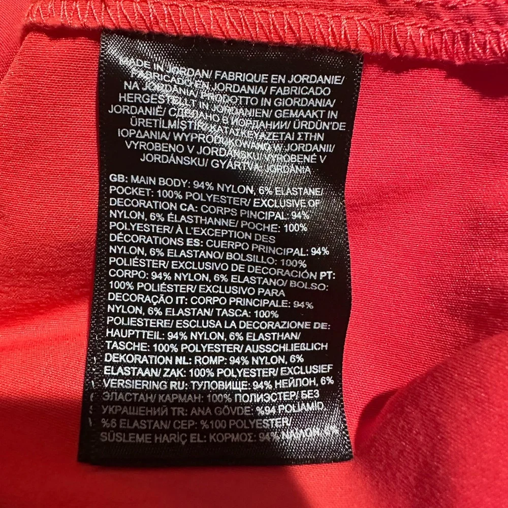 The North Face Class V Belted Trunk The North Face Shorts Large Retro Orange